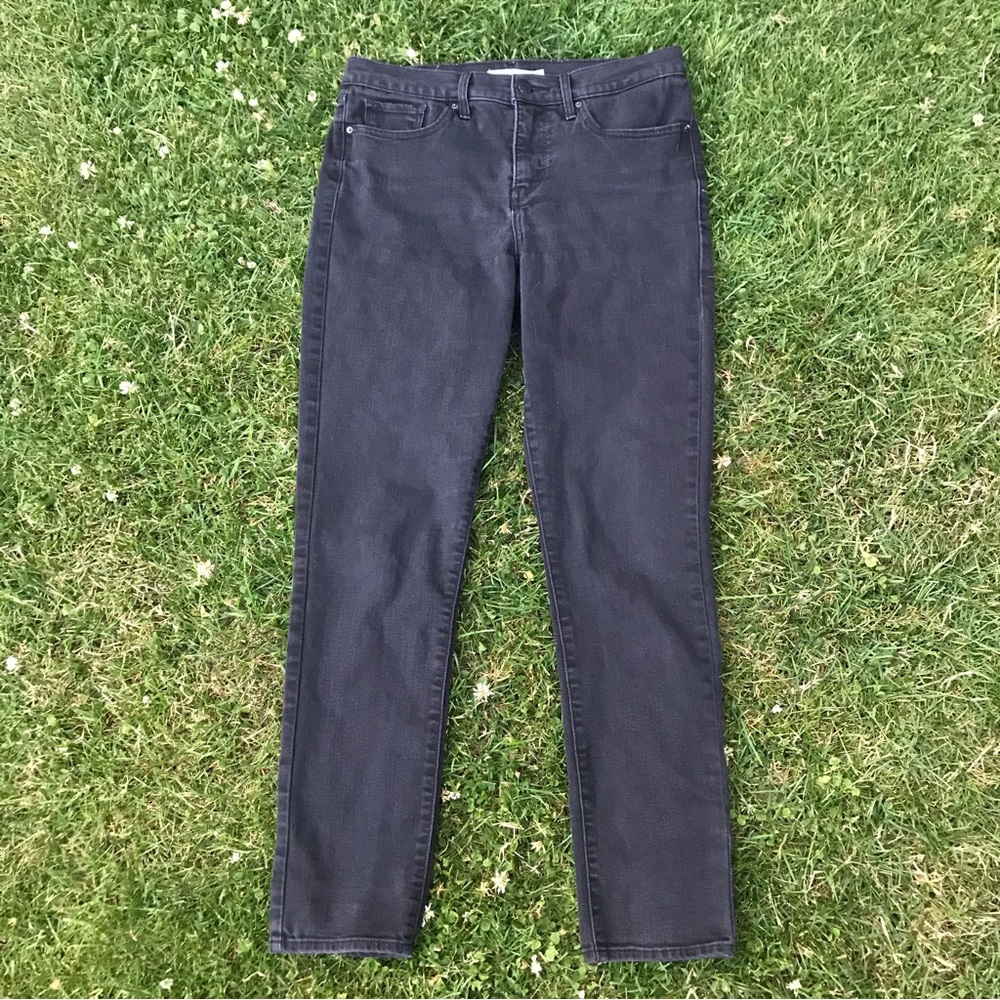 Levi’s 311 Shaping Skinny